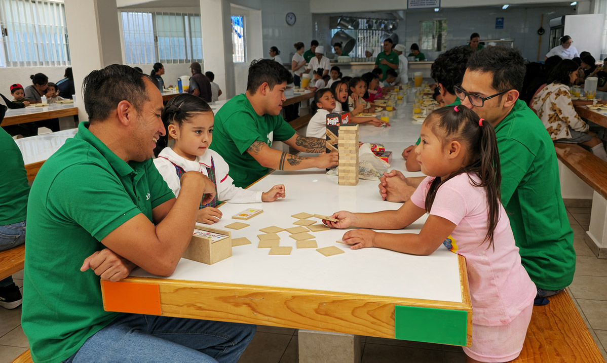 bl marzo02 voluntariadostamaria
